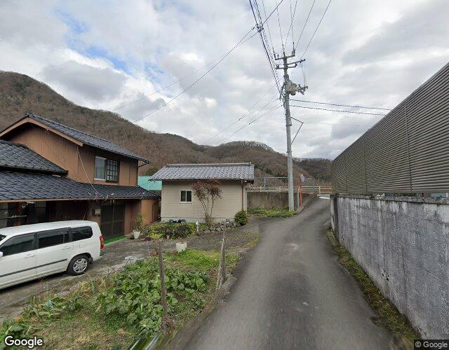一休さん 右側からの外観