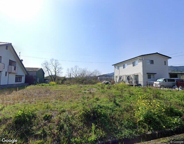 ぴんくのくじら 左側からの外観