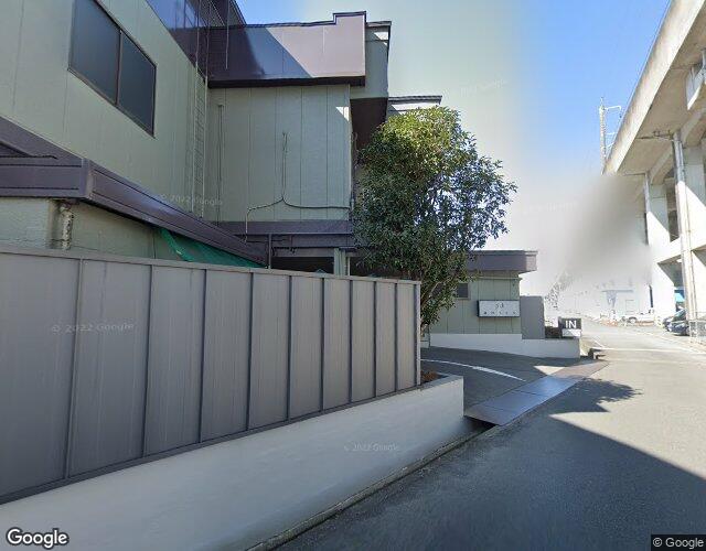 森のうさぎ 左側からの外観