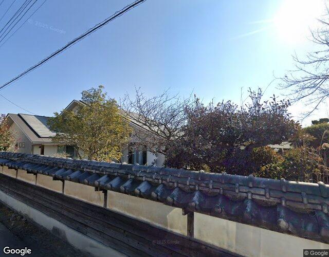 ブルージェ 右側からの外観