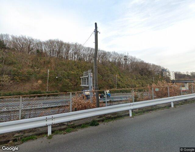 ラルジュ 右側からの外観