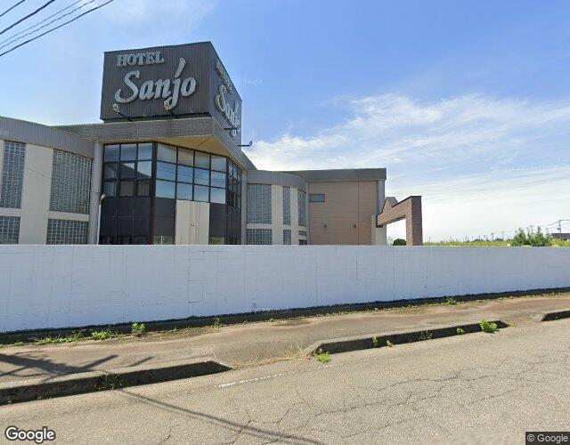 HOTEL Sanjo 裏側からの外観