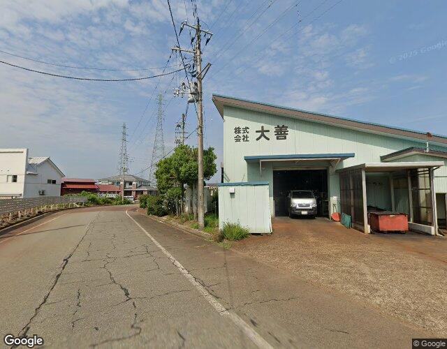 ホワイトコスモス 左側からの外観