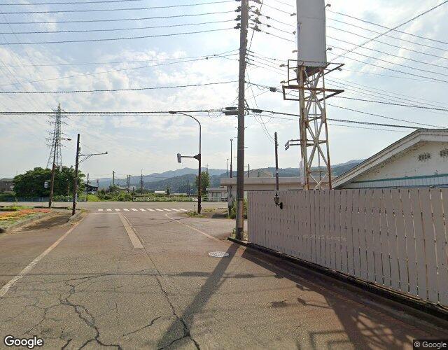ホワイトコスモス 右側からの外観
