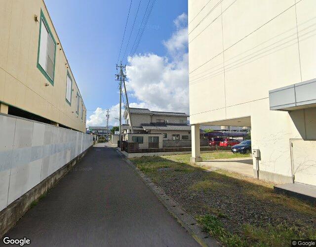 YY24 裏側からの外観