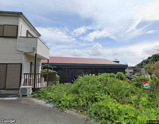ホテル 艶 横須賀店 右側からの外観