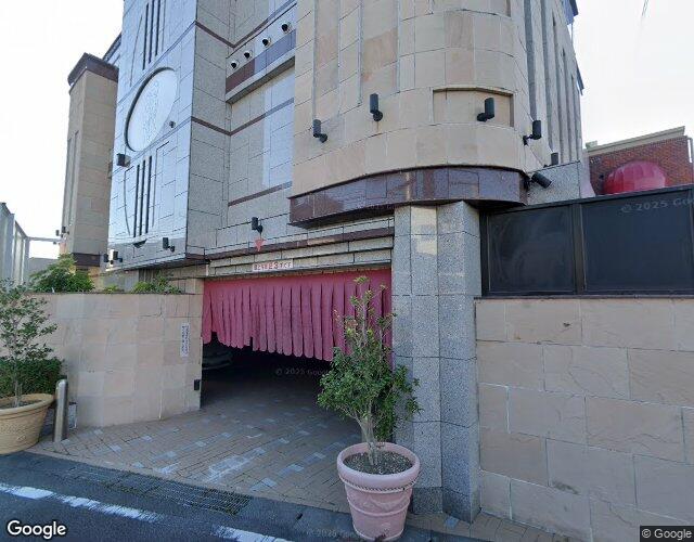 ホテル　ごっこ 右側からの外観