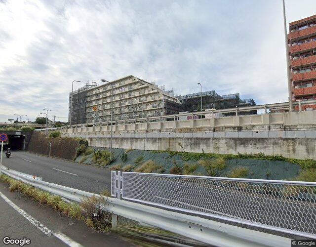 ホテルTSUBAKI戸塚店 左側からの外観