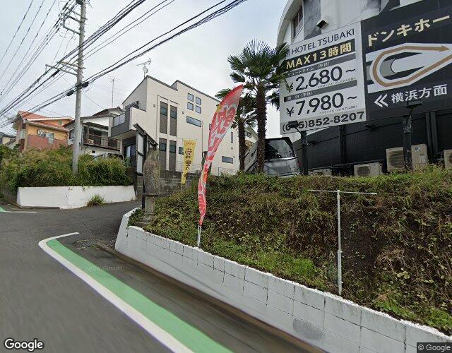 ホテルTSUBAKI戸塚店 右側からの外観