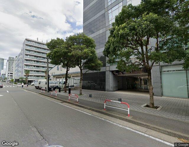 HOTEL BAMBOO GARDEN 新横浜 右側からの外観