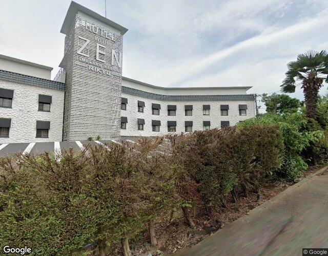 ZEN RIKYU横浜羽沢 右側からの外観