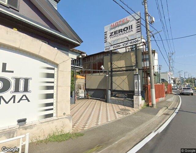 HOTEL ZEROII 横浜 右側からの外観