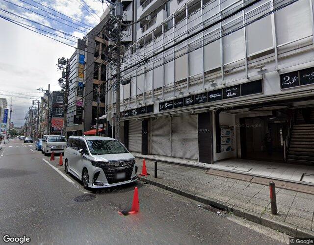 HOTEL LOTUS 横浜店（ホテル ロータス）【Best Delight Group】 左側からの外観