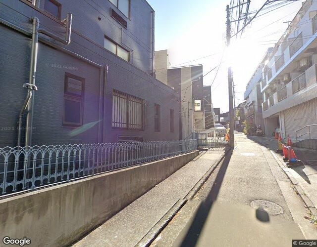 拾番館 裏側からの外観