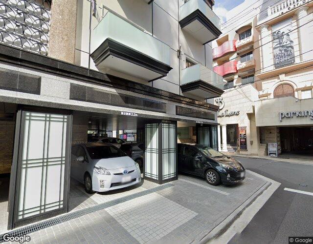ホテルヴィクトリアコート元町 左側からの外観