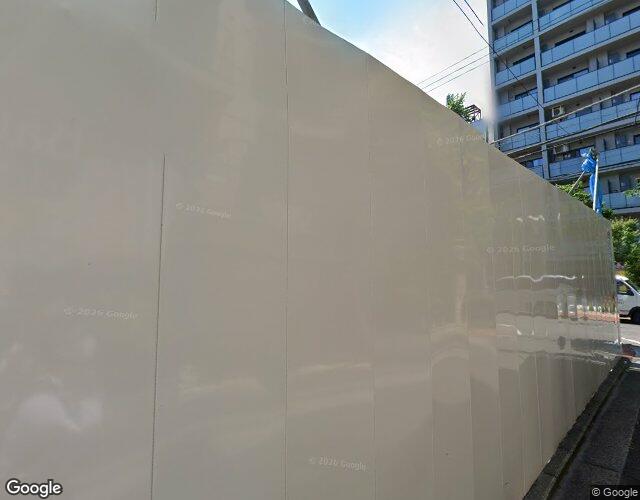 ホテルバリアンリゾート横浜関内店 左側からの外観
