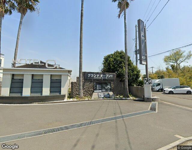 パールムーン 右側からの外観
