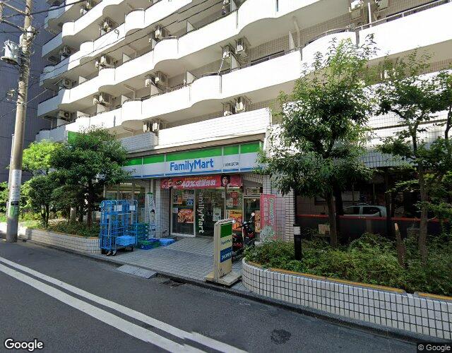 HOTEL GOLD川崎 左側からの外観