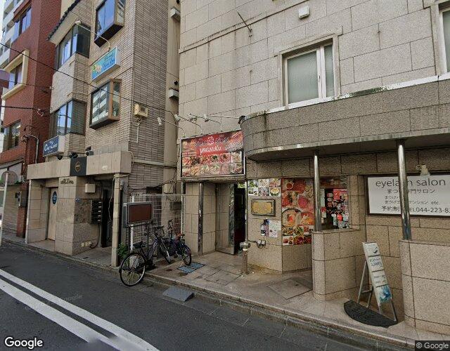 HOTEL GOLD川崎 右側からの外観