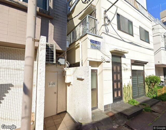 ホテル ロッソ 左側からの外観
