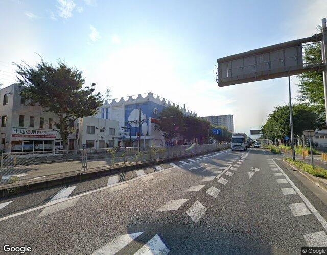 ホテル エルミタージュ相模原 右側からの外観