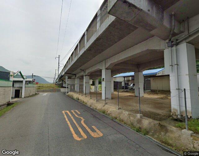B-1 右側からの外観