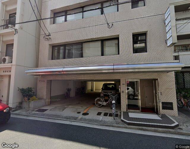 アプリコット 左側からの外観