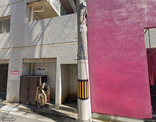 アプリコット 右側からの外観