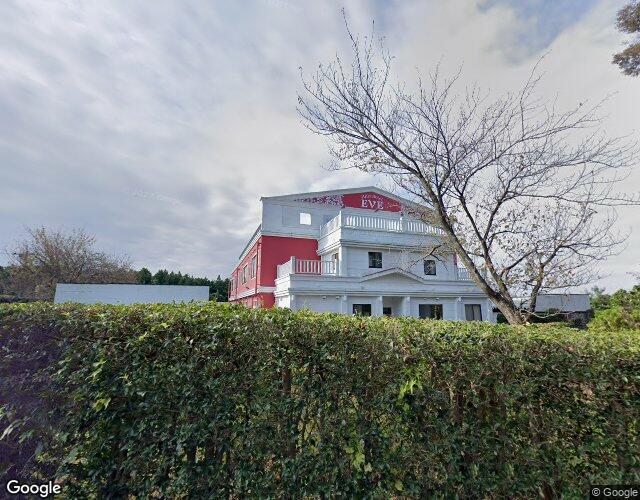 HILLS HOTEL EVEの外観