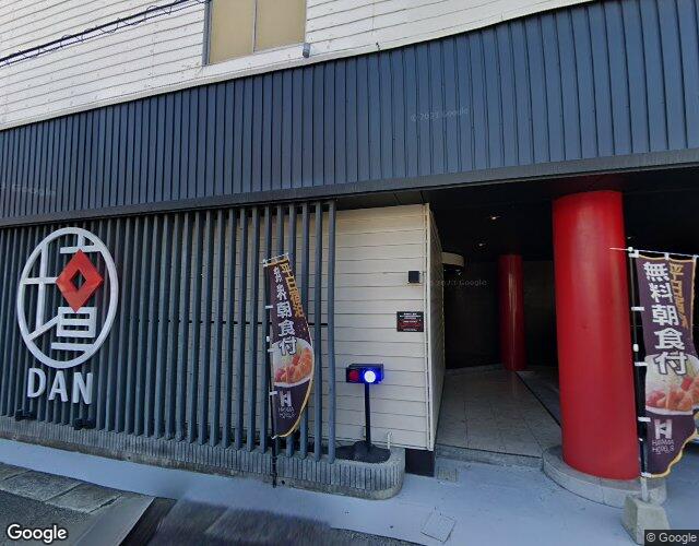 HOTEL 壇（ダン）【HAYAMA HOTELS】 右側からの外観