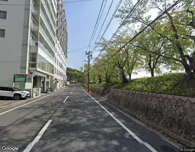 カルティニX 裏側からの外観