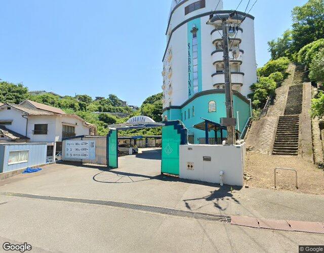 HOTEL SABRINA 右側からの外観