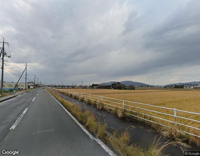 ホテル シャトル 左側からの外観