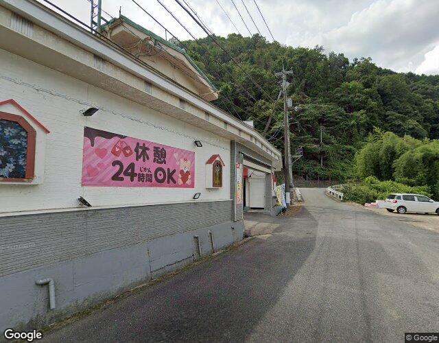 白いミスティーナ 左側からの外観
