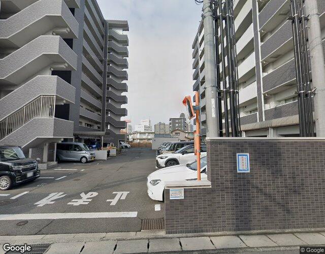 ホテル タイムゾーン 左側からの外観