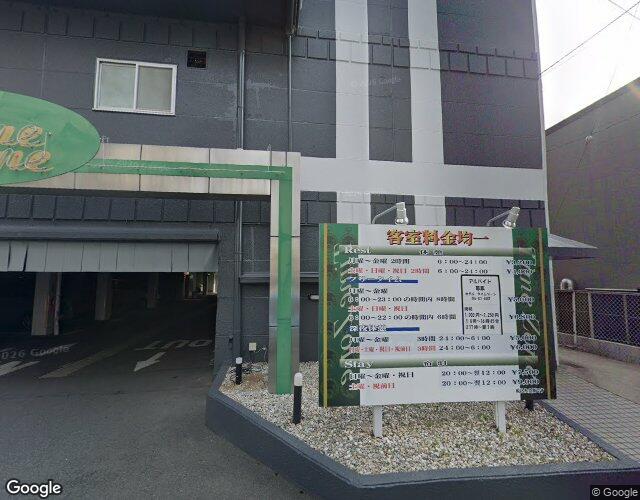 ホテル タイムゾーン 右側からの外観