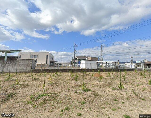 アイエル 左側からの外観