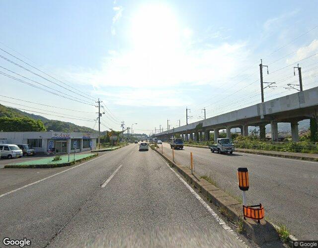 日国 左側からの外観