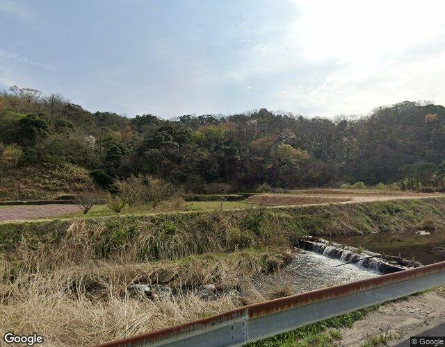 ひこうせん 右側からの外観