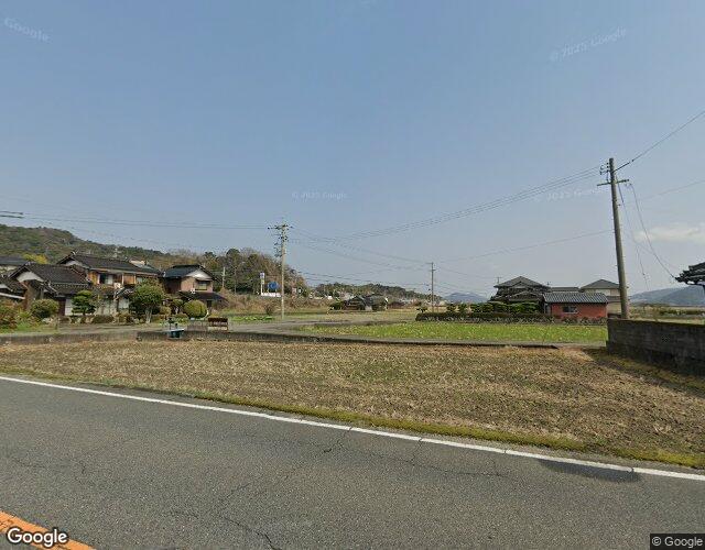 VIP’s 右側からの外観