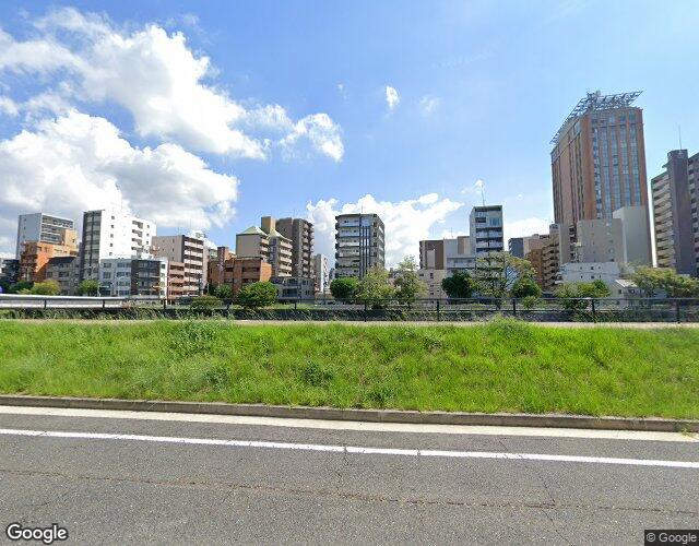 ホテル ロイヤル 右側からの外観