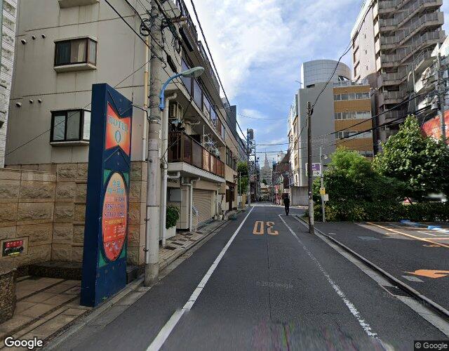 XO新宿 裏側からの外観