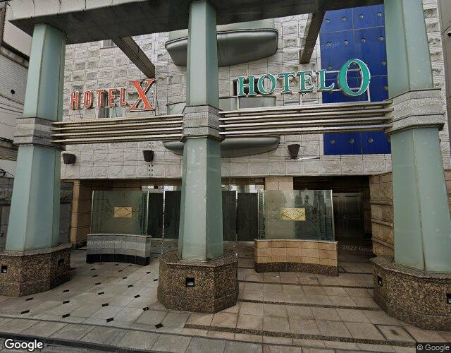 XO新宿 右側からの外観