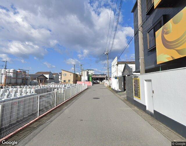 HOTEL YELLOW 左側からの外観