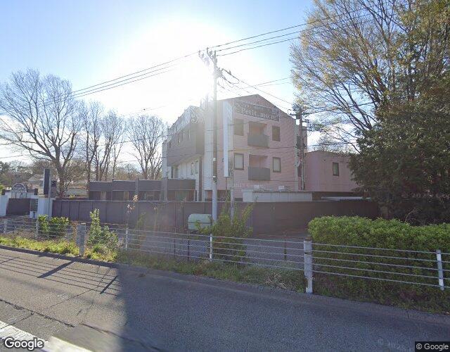 ホテル プチ モーム 左側からの外観