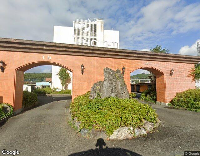 ホテル 湯島御苑 日立店 左側からの外観