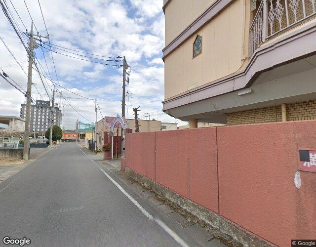 J 右側からの外観