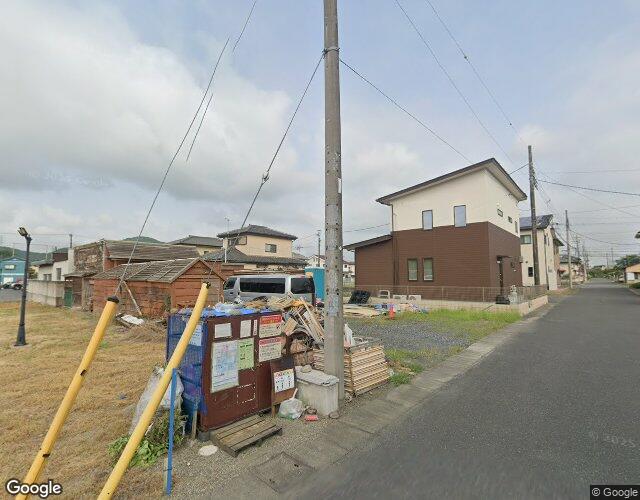 メモリー小俣店 左側からの外観