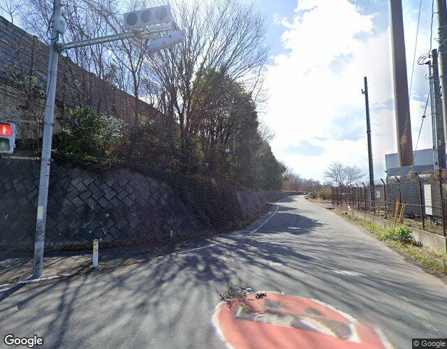 パリ 裏側からの外観