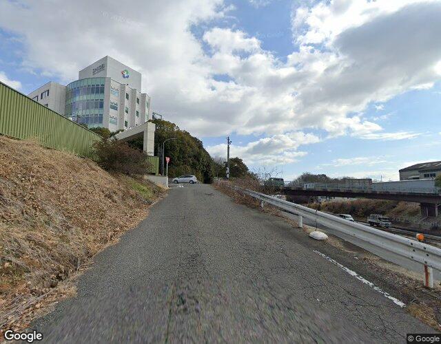 ホテル ラヴィアンローズ 右側からの外観